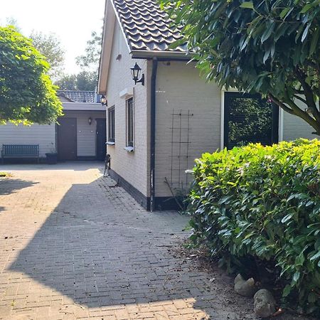 Sleepzzz Bed and Breakfast Heusden  Exteriör bild